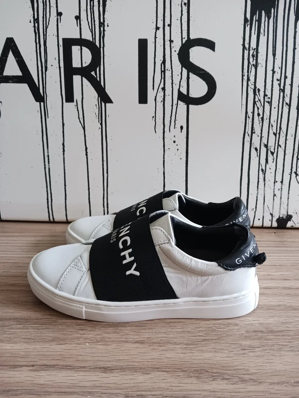 Givenchy Paris Urban Street Knot White/ Black Sneakers Size 31